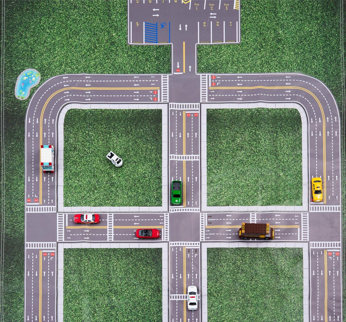 CAR Play Mat & Parking Lot for Toy Cars Q568583