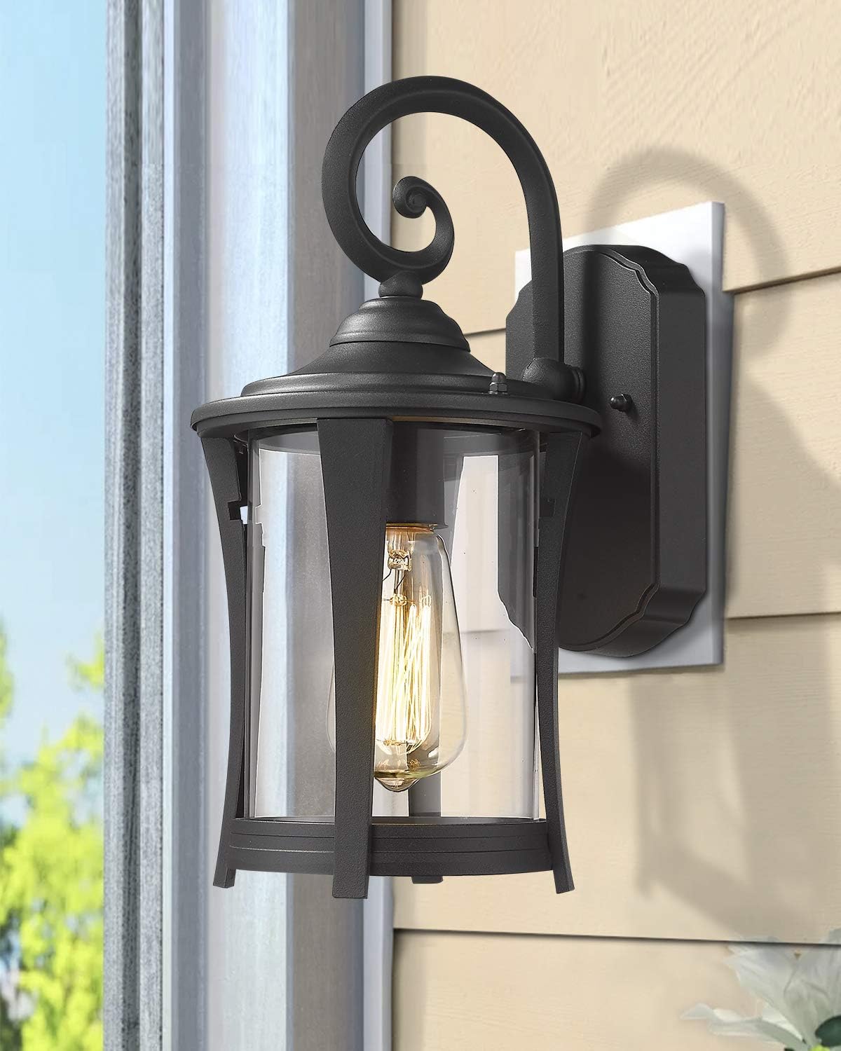 1-Light Matte Black Cast Aluminum Outdoor Wall Light Fixture with Clear Glass Y5978