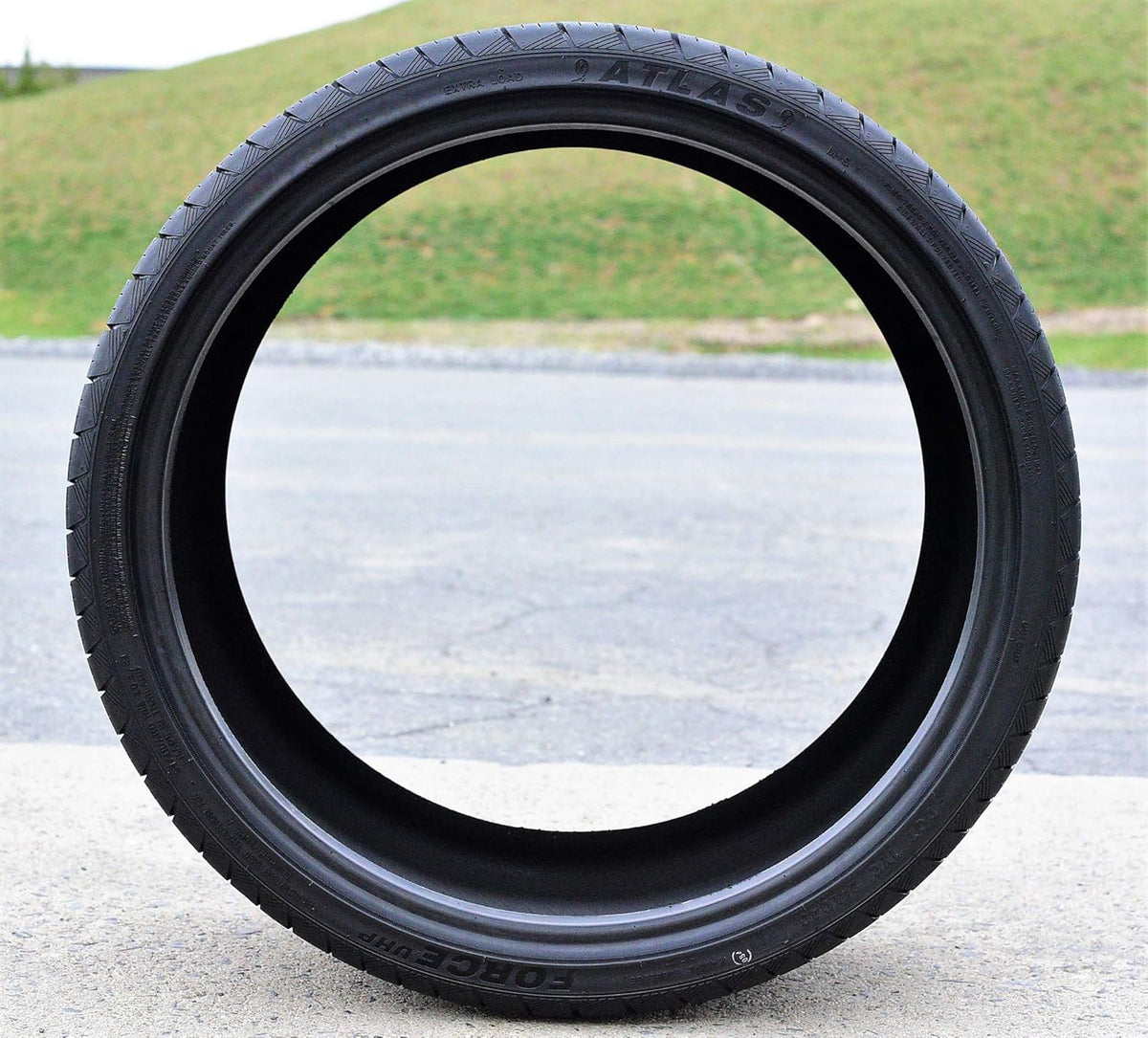 275/25R28 99W XL Ultra-High Performance All Season Tire G642