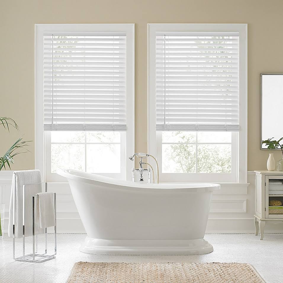 Faux Wood Cordless Shade in White L232638