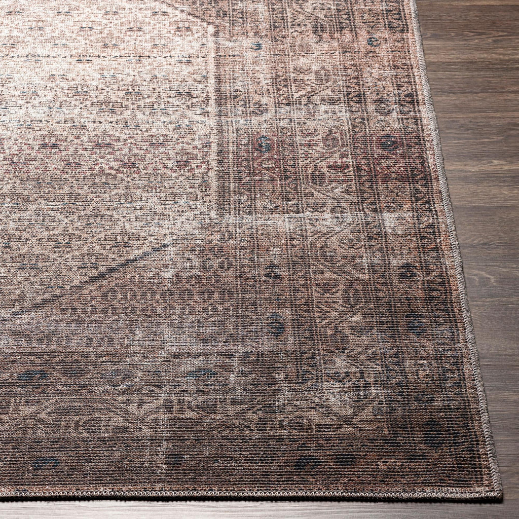 Washable Dark Red Traditional Area Rug (5'3" x 7'3") U568