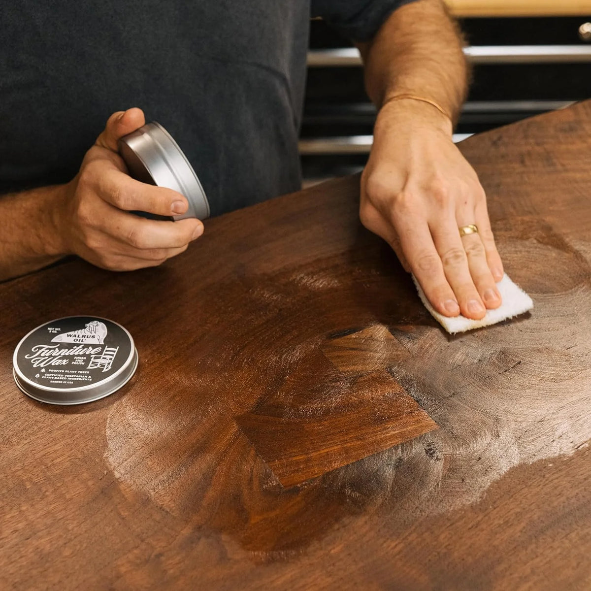 Furniture Wax Finish and Wood Polish Y6904