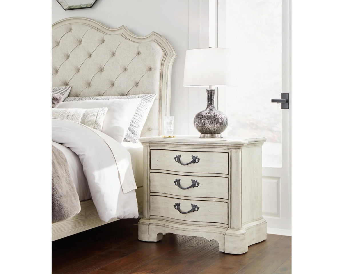 Antique White 3 Drawer Nightstand M78763