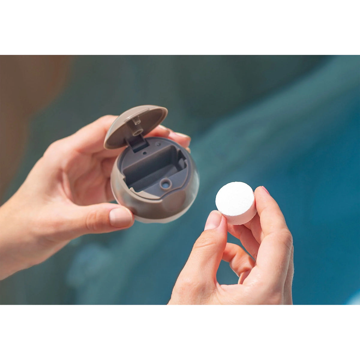 77in x 26in Inflatable Hot Tub with Filter Pump & Cover X984456