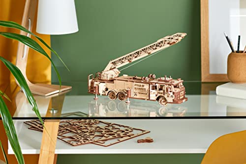 3D Wooden Puzzle Fire Truck Mechanical Model Kit with Wind Up Mechanism, 439 Pieces D8040
