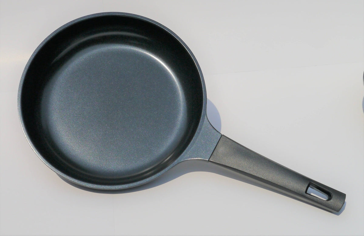 Cast Frying Pan 11x22 Induction Q144843