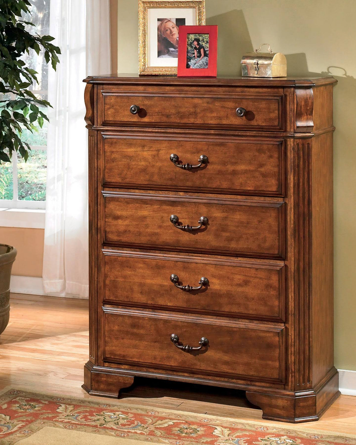 Brown Chest F1228
