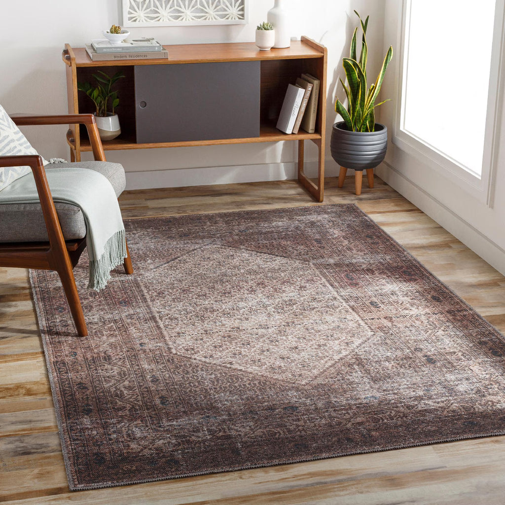 Washable Dark Red Traditional Area Rug (5'3" x 7'3") U568