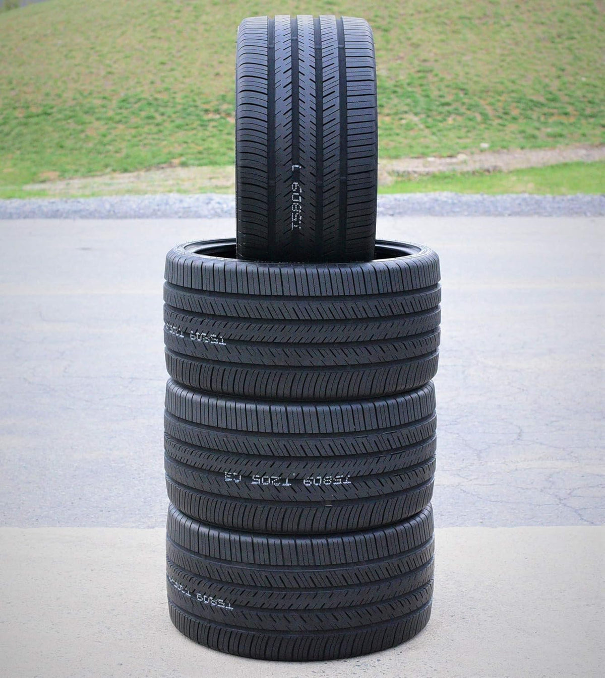 275/25R28 99W XL Ultra-High Performance All Season Tire G642