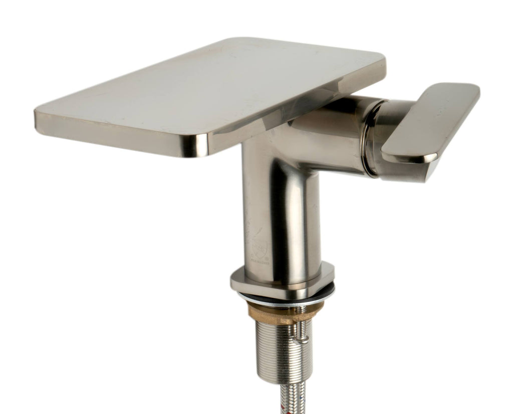 Brushed Nickel Single-Lever Bathroom Faucet O96415